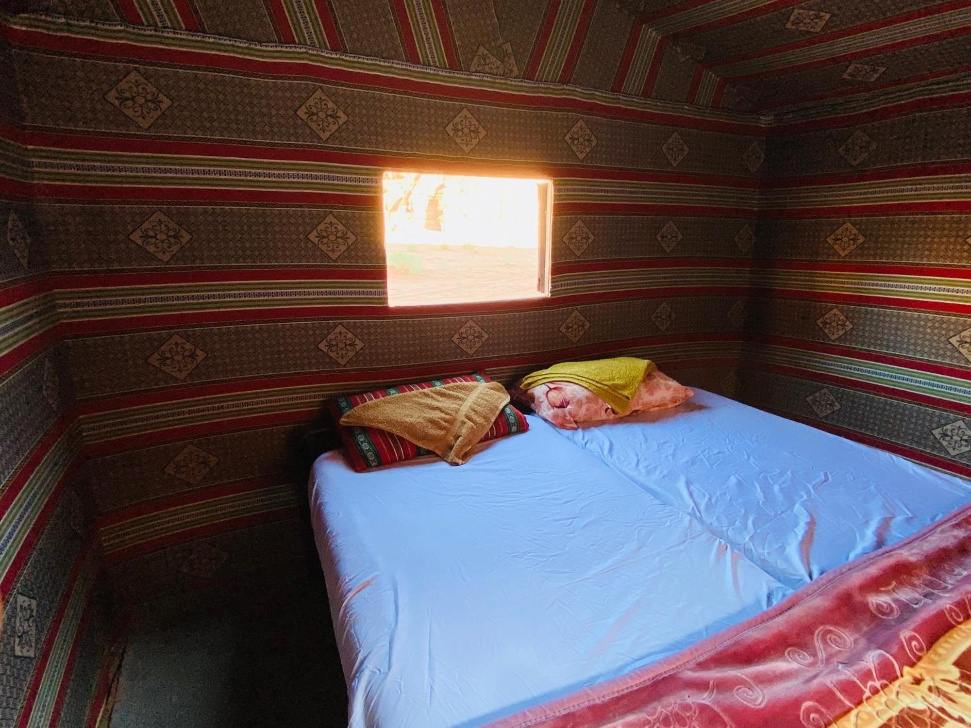 ワディ ・ラム Bedouin Memories Camp Bed & Breakfast エクステリア 写真