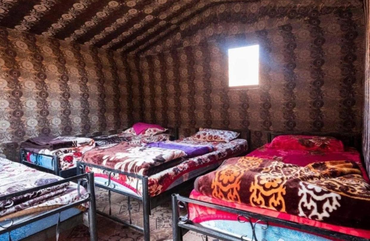 ワディ ・ラム Bedouin Memories Camp Bed & Breakfast エクステリア 写真