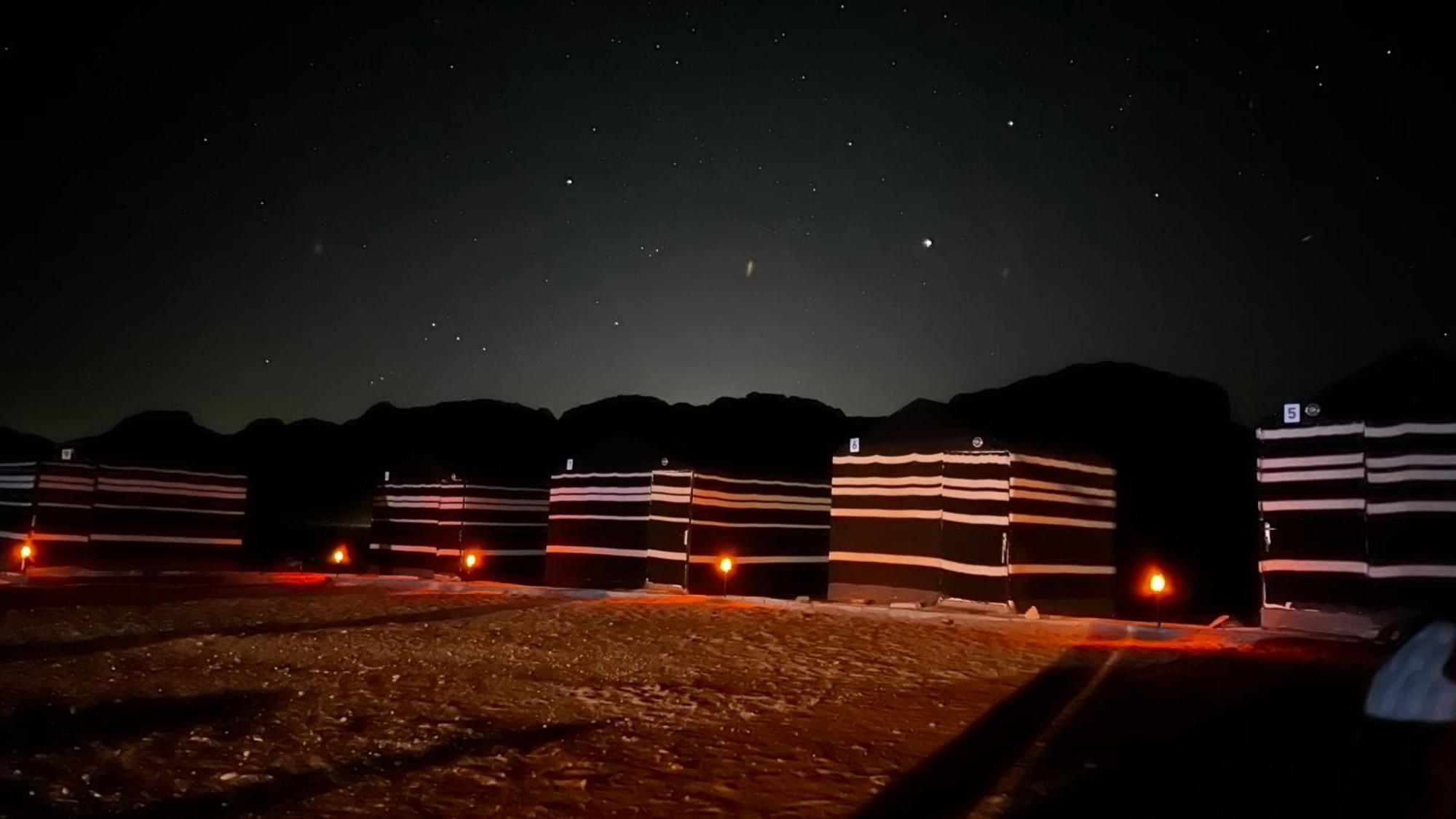 ワディ ・ラム Bedouin Memories Camp Bed & Breakfast エクステリア 写真